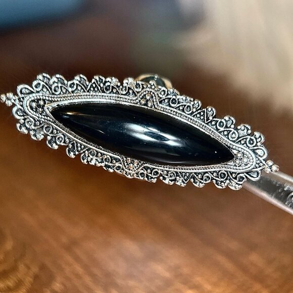 Silvertone Onyx Ring - Picture 2 of 6